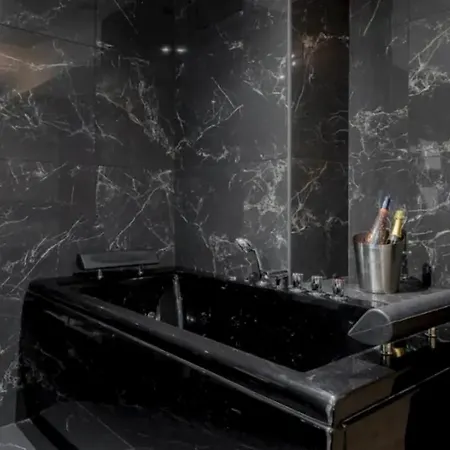 Appartement Magnifique Avec Sauna Et Jacuzzi Paris